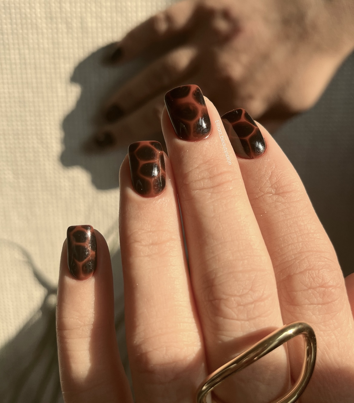 E8D8A7AC-7893-4A3B-826C-E3F7743F8B7E