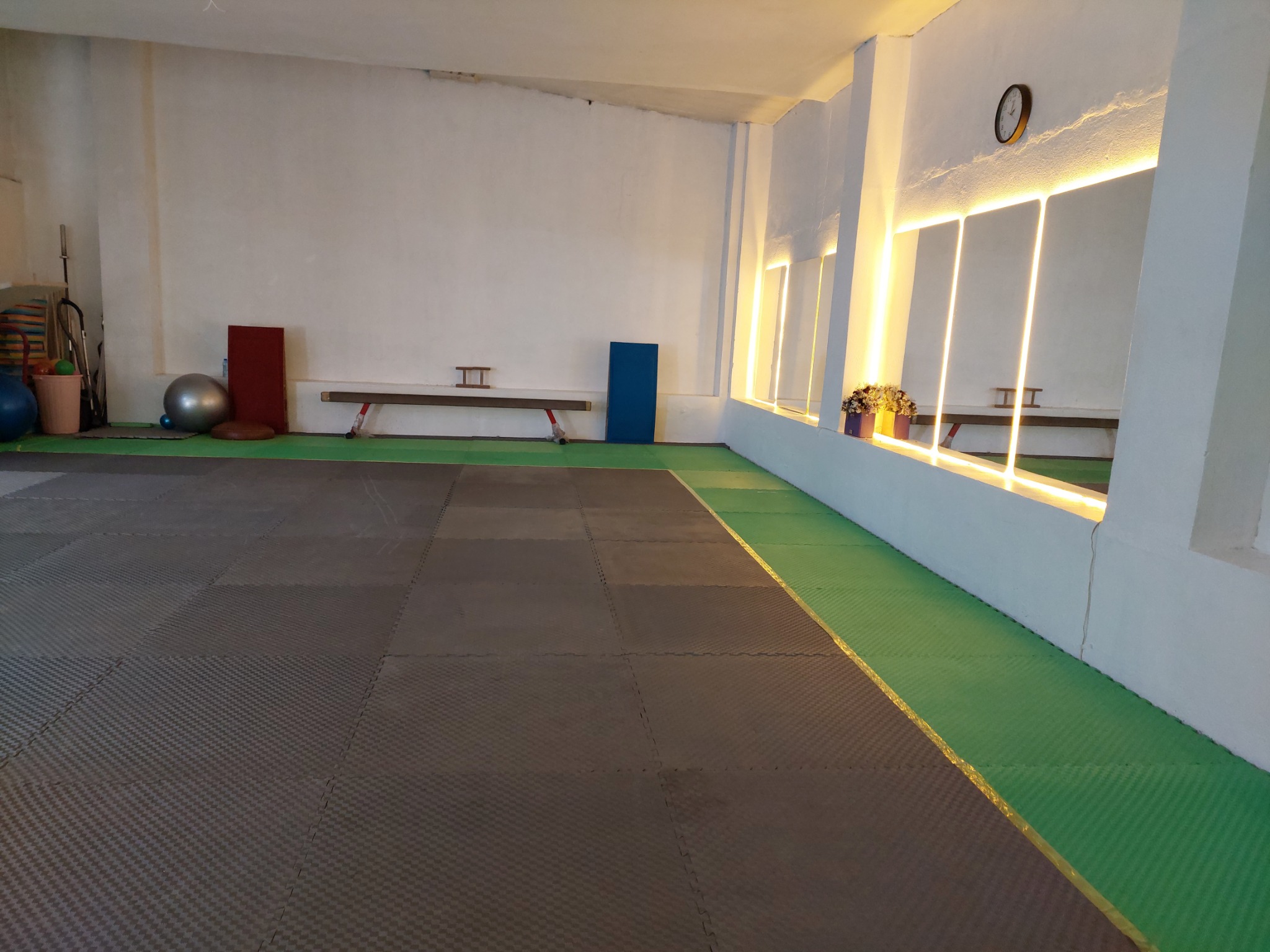 dac89a6e-f3e7-4794-8923-6b1e8a9e63f1-1