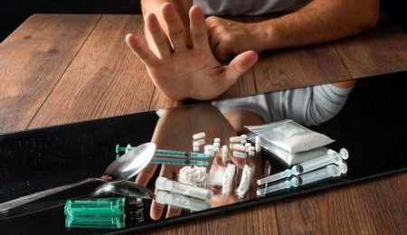 از-سم-زدایی-سریع-تا-روش_های-نوین-درمانی-برای-ترک-مواد-مخدر-۷۸۰×۴۷۰-۱